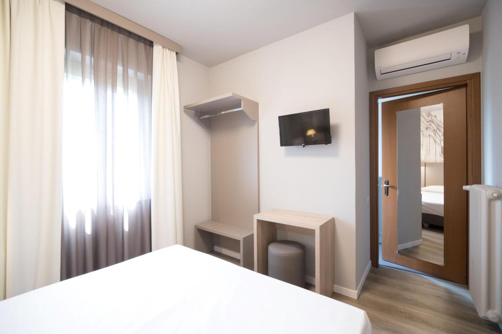 Al Santuario Di Fiorano Charming Hostel フィオラーノ・モデネーゼ エクステリア 写真